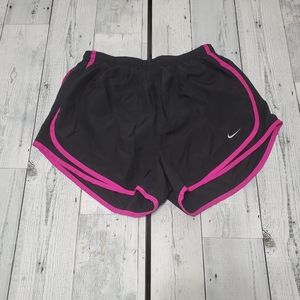 Nike M drifit running shorts